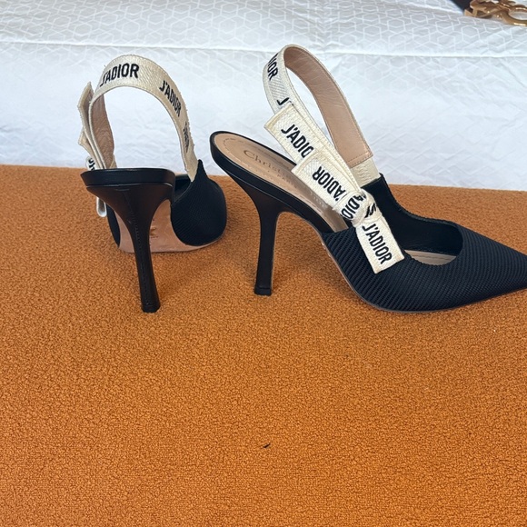 Dior Black and Cream Elegant Slingback Heels - Picture 1 of 5